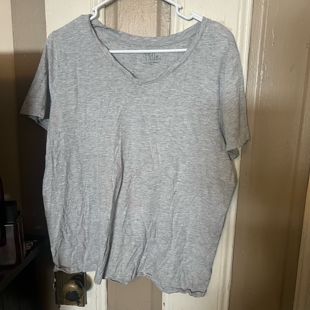 Time And Tru Light Gray Short Sleeve Tee